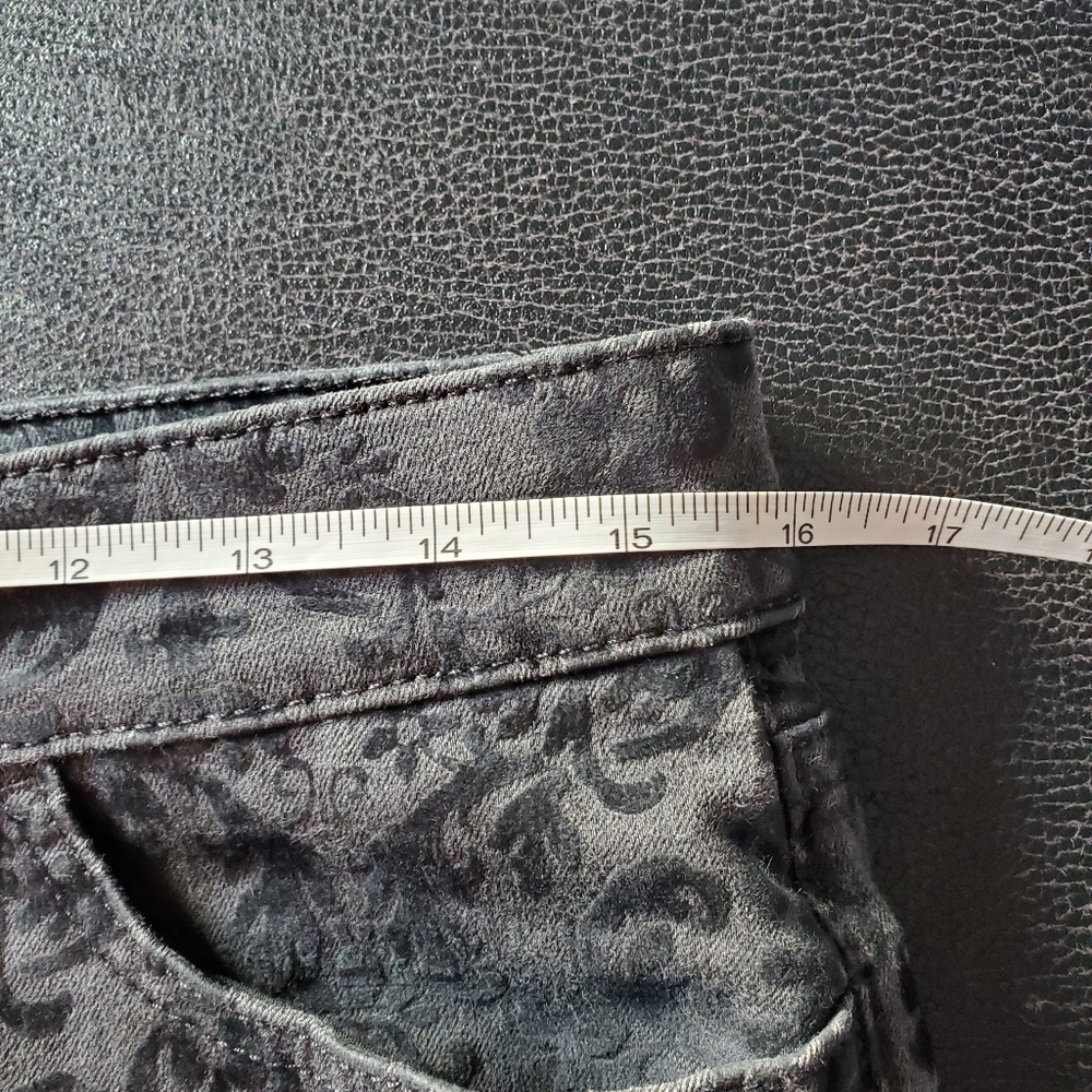 Chaps jeans with pattern - Picture 8 of 8